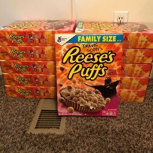 Travis Scott Reese’s Puffs family size